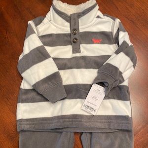 NWT Carter’s 9m Fleece Outfit